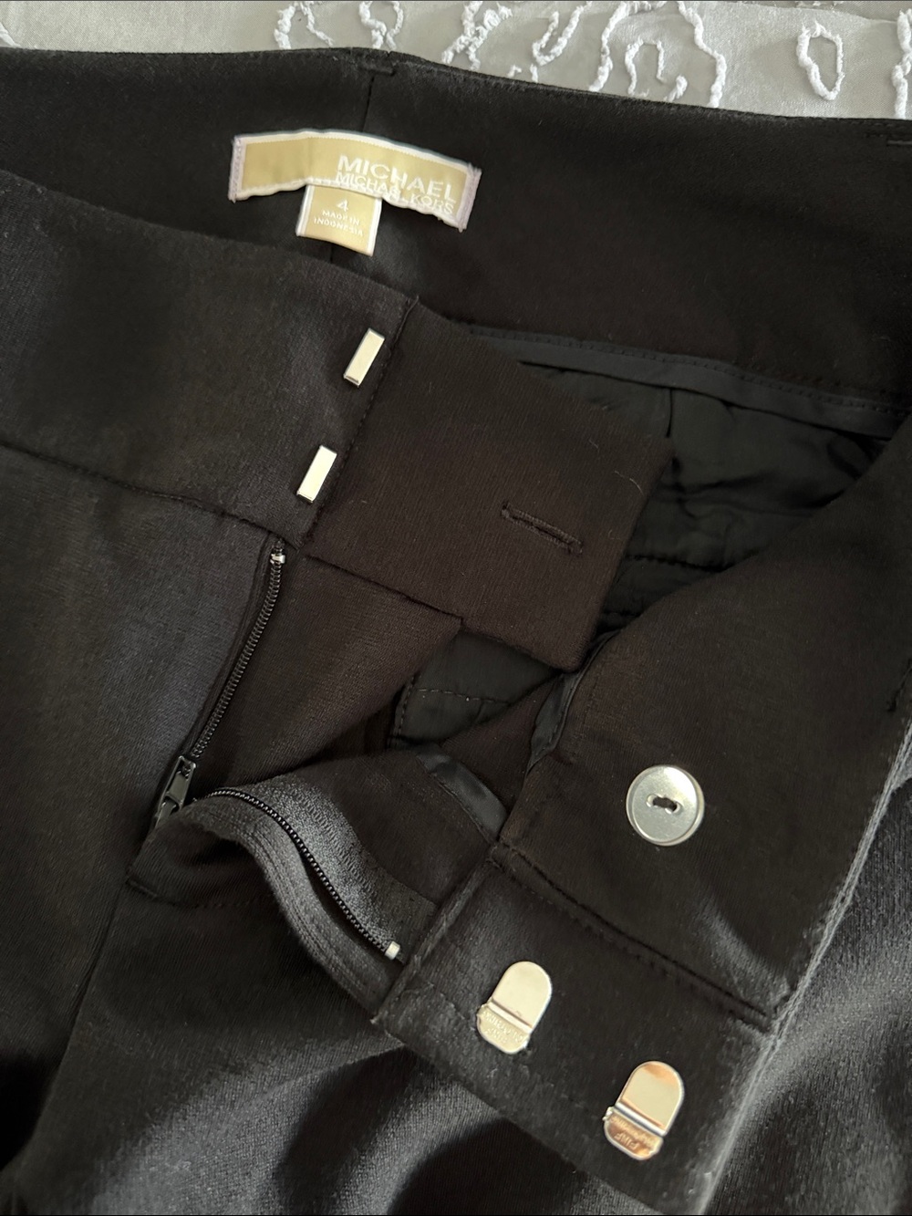MICHAEL Michael Kors Black Dress Pants NWT Size 4 Career Trousers Fashion Basics - Picture 6 of 9